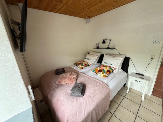 Double Room - Breakfast included